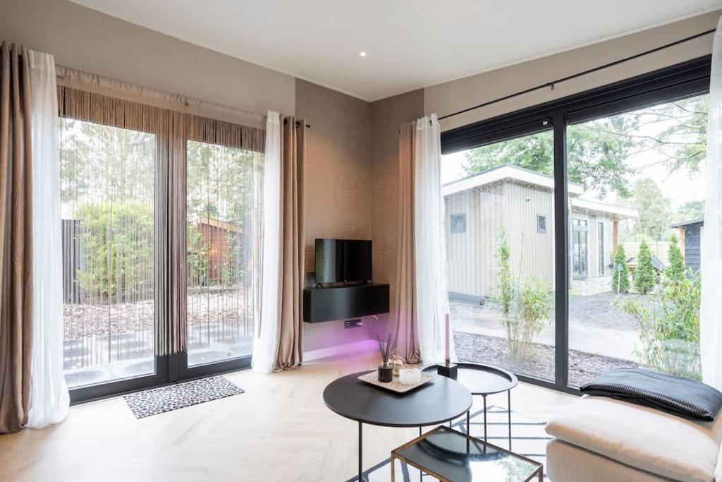 Veluwe Boutique Lodge พุทเทิน ภายนอก รูปภาพ